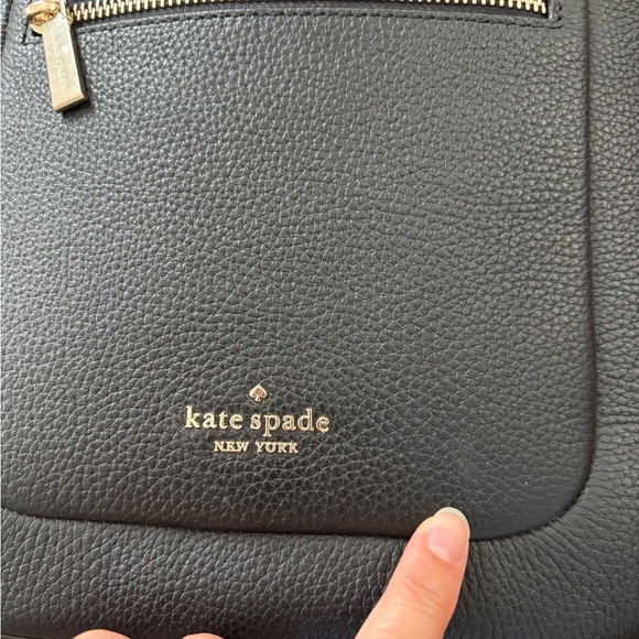 Kate Spade Leila Top Zip Messenger Crossbody Bag Black Leather - Picture 4 of 8